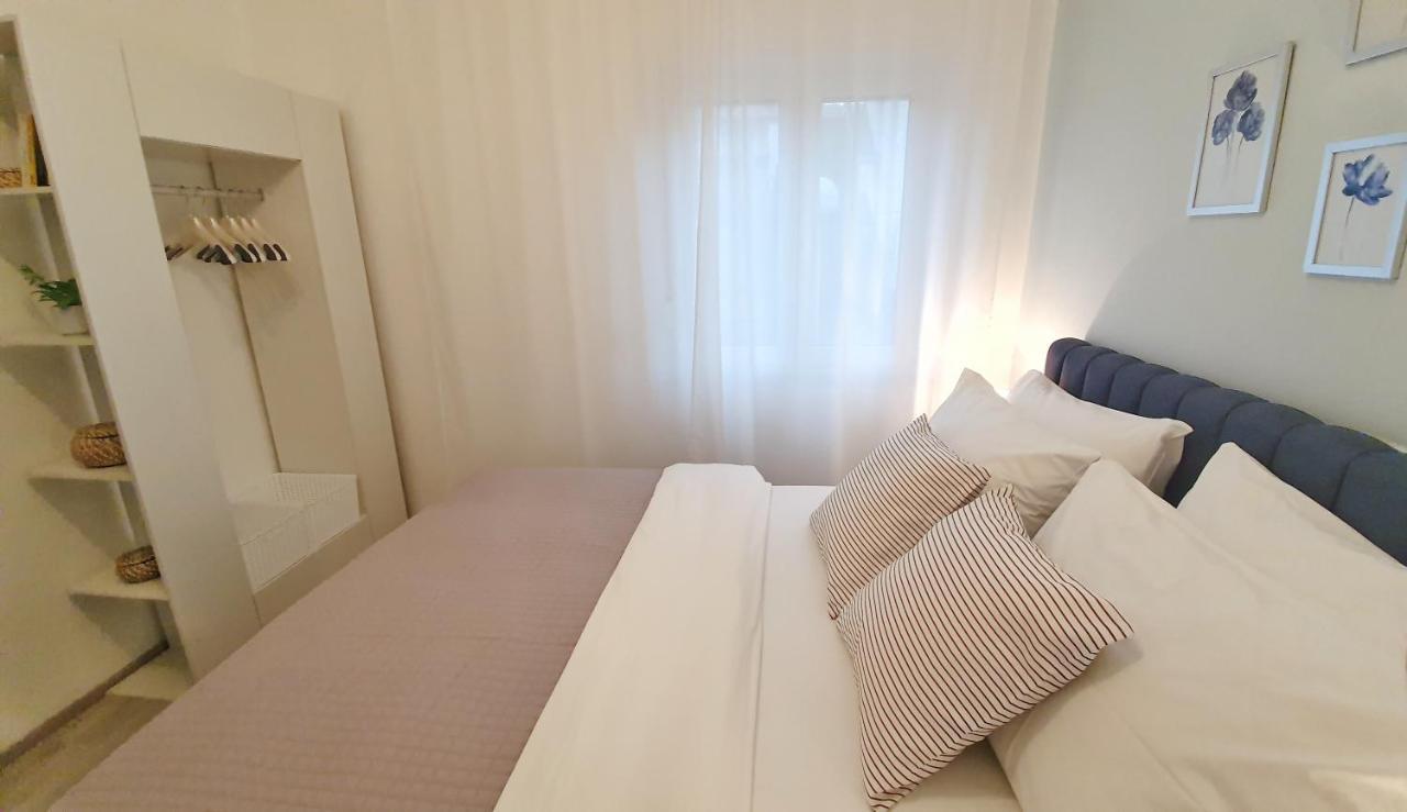 Seaview Apartment With Balcony And Terrace Barac Crikvenica Kültér fotó